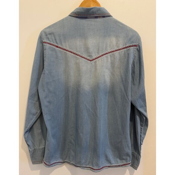 Cowgirl Up Womens Size L Soft Cotton Blue Chambray Western Blouse Embroidered - Picture 2 of 9